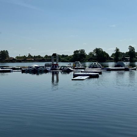 Fable Lodge Tattershall Lakes - Luxury Lakeside Lodge With Hot Tub Kültér fotó