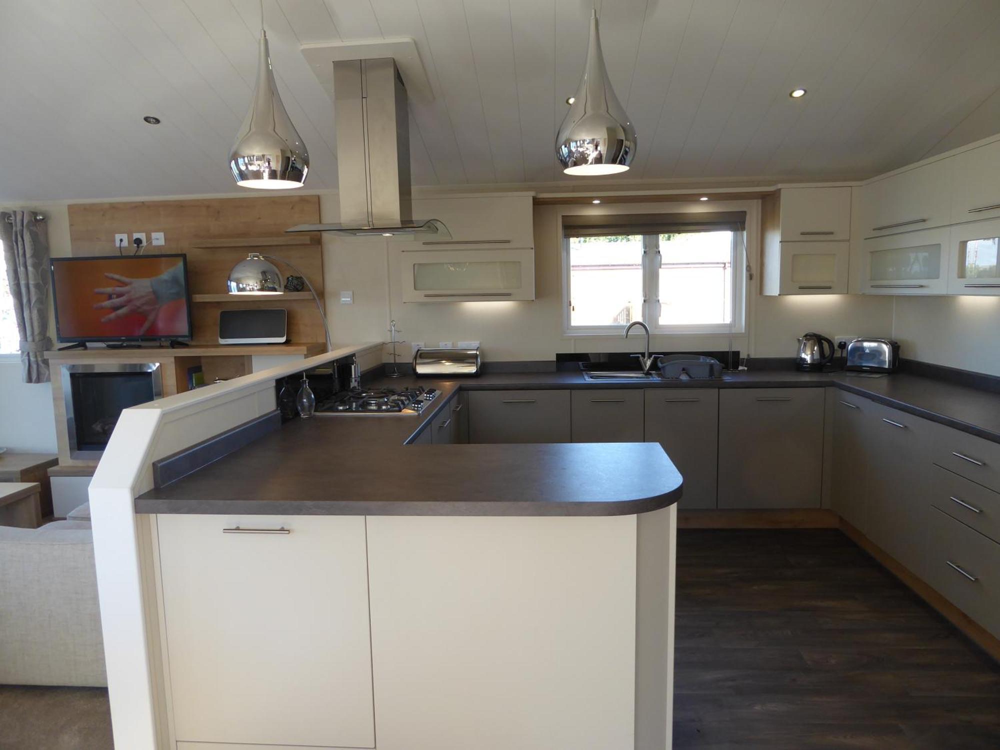 Fable Lodge Tattershall Lakes - Luxury Lakeside Lodge With Hot Tub Kültér fotó