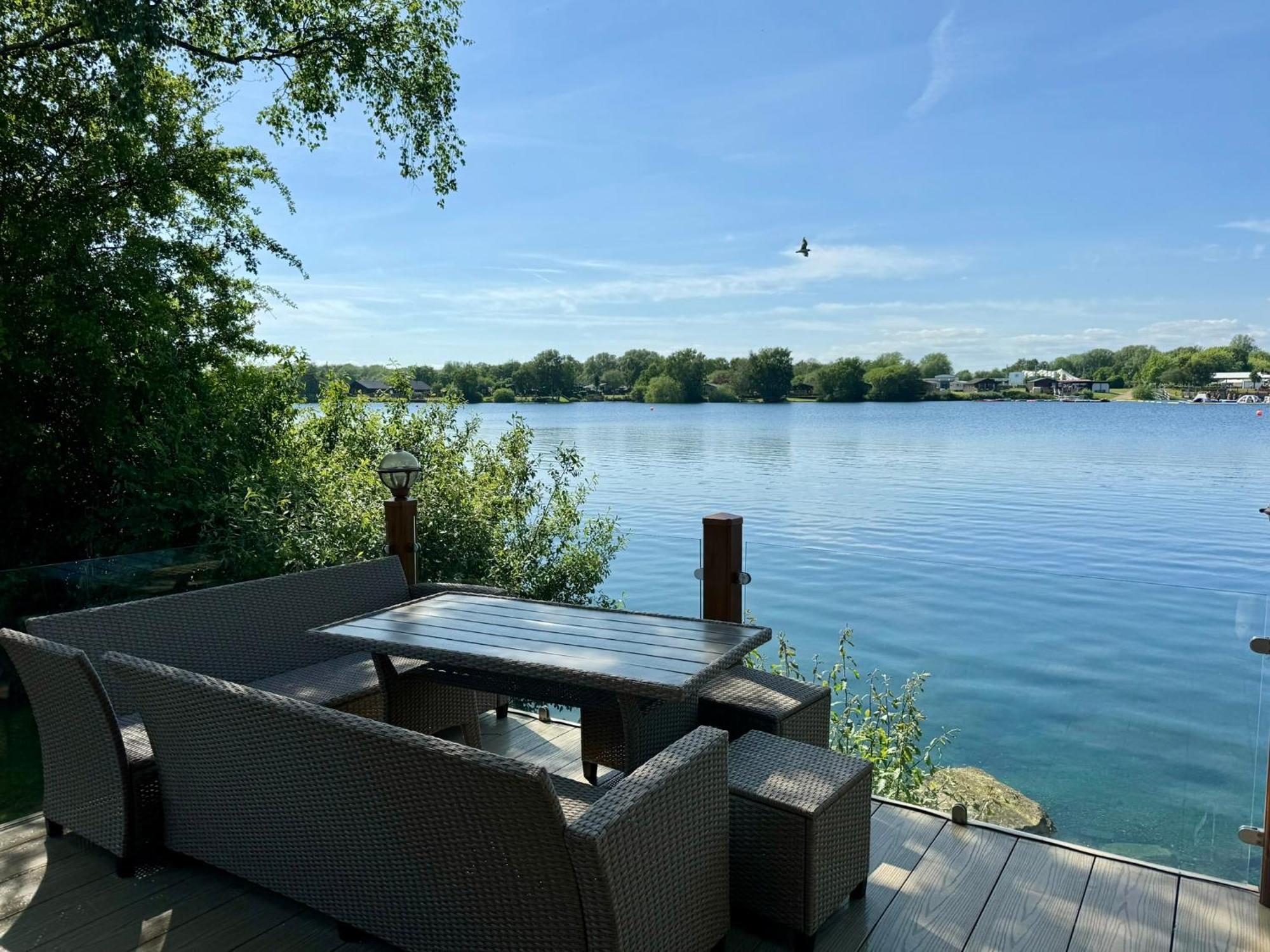 Fable Lodge Tattershall Lakes - Luxury Lakeside Lodge With Hot Tub Kültér fotó
