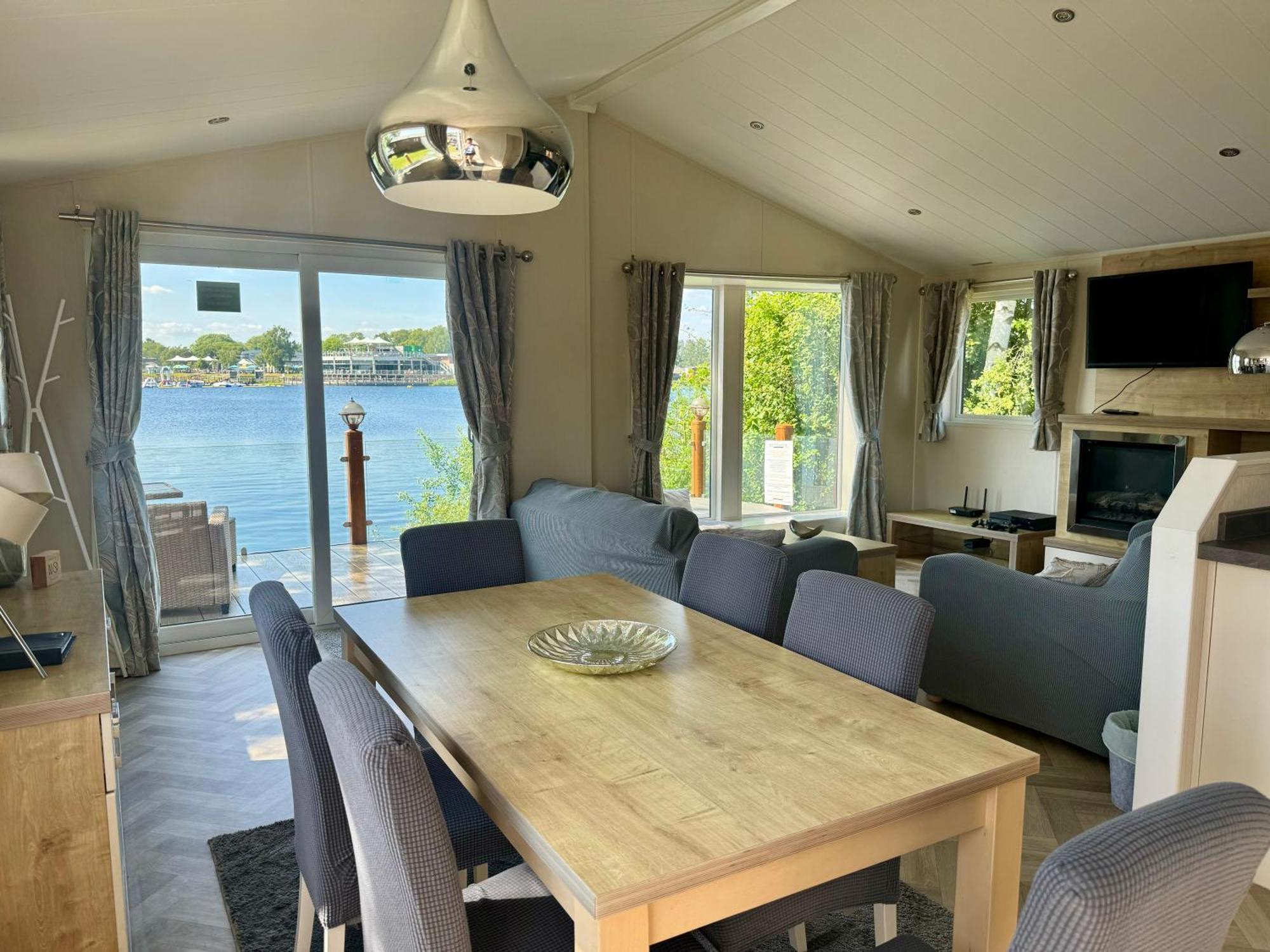 Fable Lodge Tattershall Lakes - Luxury Lakeside Lodge With Hot Tub Kültér fotó